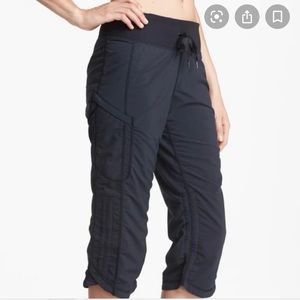 Zella Move Pant- Capris